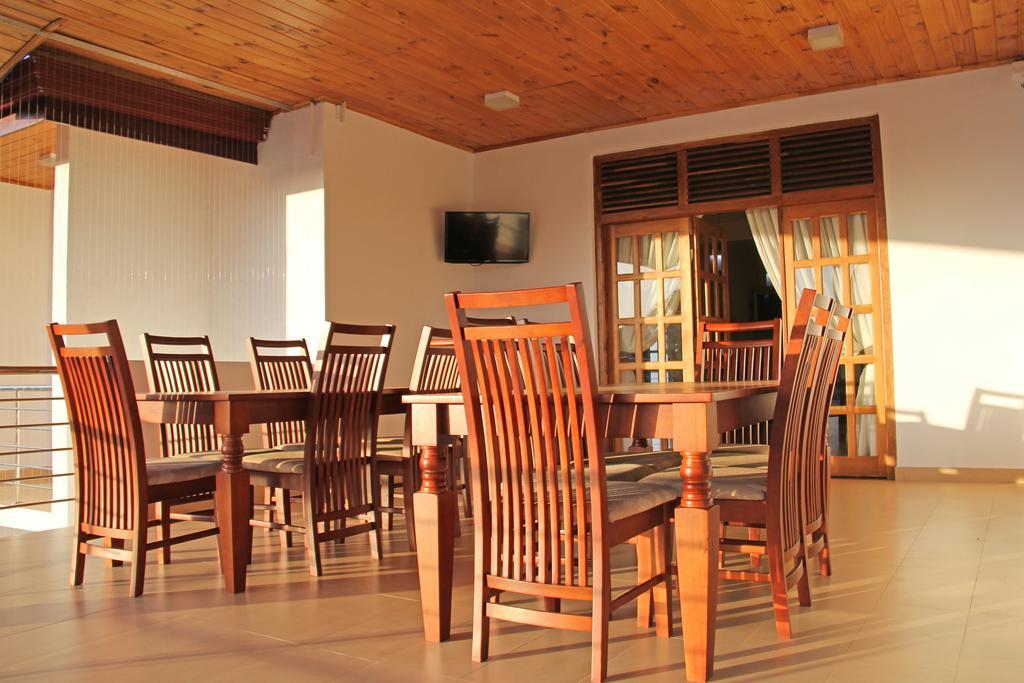 Bluewater Beach Resort Triquinimale Exterior foto