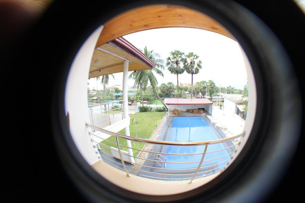 Bluewater Beach Resort Triquinimale Quarto foto